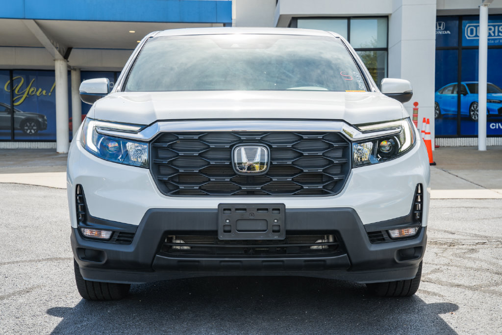 Certified 2025 Honda Passport EX-L image 2
