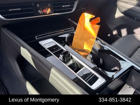 Used 2025 Volkswagen Atlas SEL Premium R-Line image 24