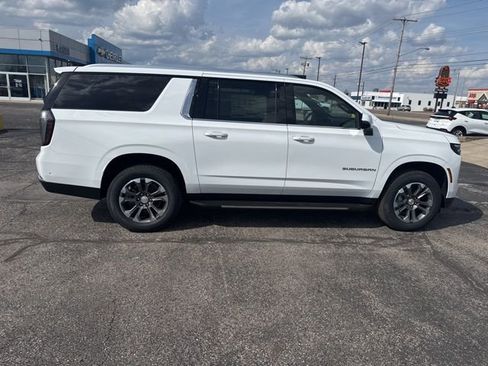 New 2026 Chevrolet Suburban LT w/ Comfort Package AWD/4WD image 2
