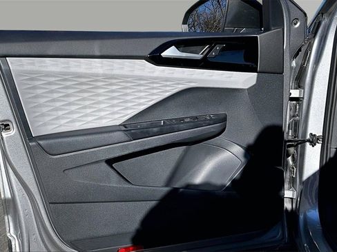 Used 2023 Volkswagen Taos S image 18