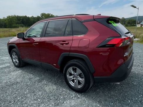 Certified 2022 Toyota RAV4 LE AWD/4WD image 6