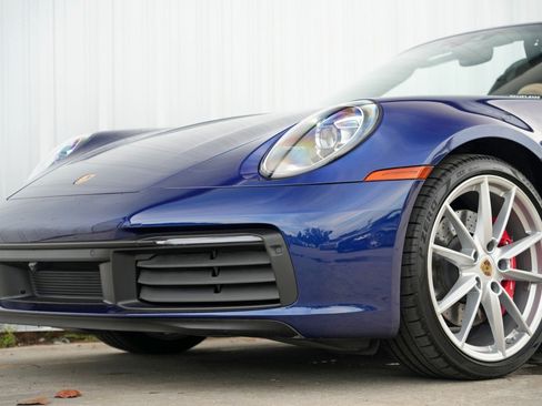Used 2022 Porsche 911 Targa 4S w/ Premium Package AWD/4WD image 58