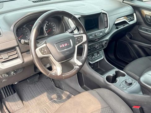 Used 2019 GMC Terrain SLE w/ Driver Convenience Package FWD image 2