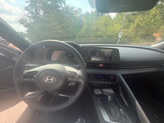 New 2026 Hyundai Elantra SEL Sport FWD image 10