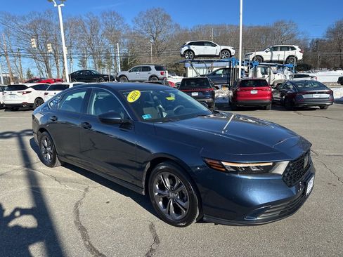 Used 2023 Honda Accord EX image 3