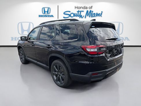New 2026 Honda Pilot Sport image 5