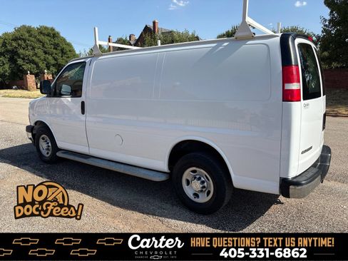 Used 2018 Chevrolet Express 2500 w/ Driver Convenience Package RWD image 7