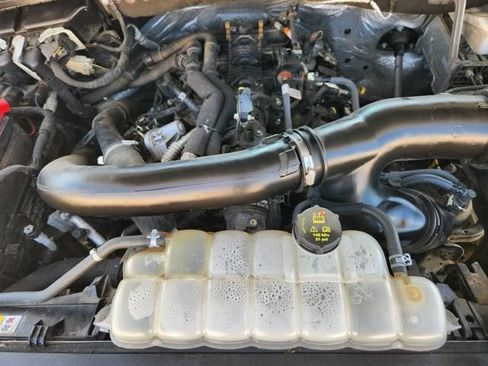 Used 2023 Ford Expedition XLT RWD image 32