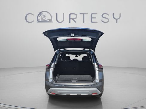 Certified 2023 Nissan Rogue SV FWD image 11