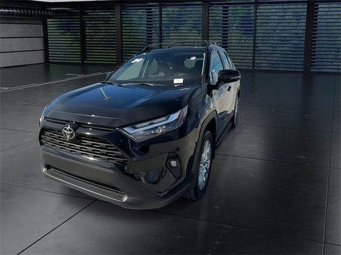 Used 2024 Toyota RAV4 XLE Premium image 4