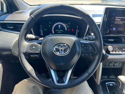 Used 2024 Toyota Corolla Cross AWD Hybrid image 14
