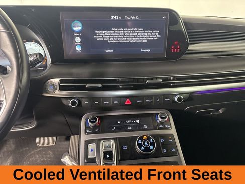 Used 2024 Hyundai Palisade Calligraphy image 17