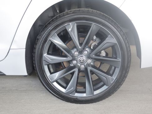 Used 2023 Toyota Corolla SE w/ SE Premium Package FWD image 29