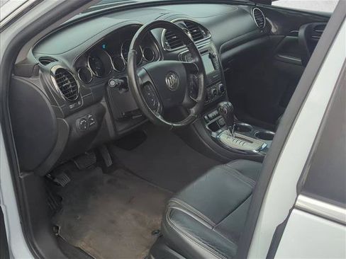 Used 2017 Buick Enclave Leather FWD image 11