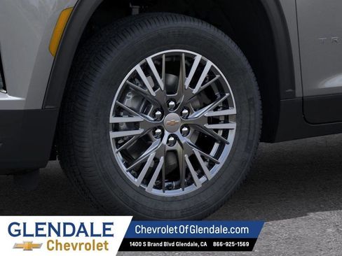 New 2026 Chevrolet Traverse LT w/ Driver Confidence Package FWD image 9
