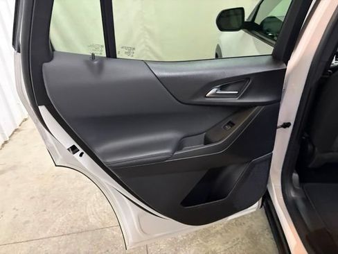 Used 2025 Chevrolet Equinox LT FWD image 24