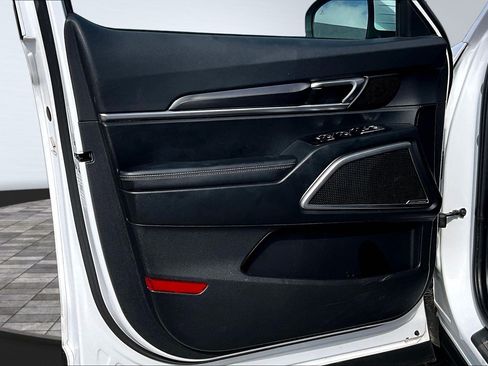 Used 2025 Kia Telluride S FWD image 21