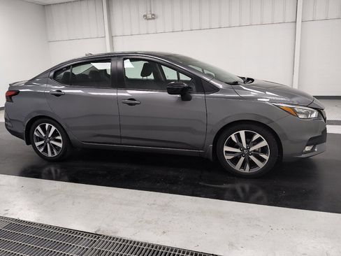 Used 2020 Nissan Versa SR w/ Convenience Package FWD image 11