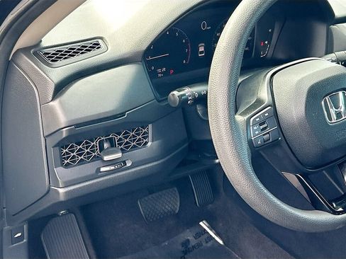 Used 2023 Honda Accord EX image 10