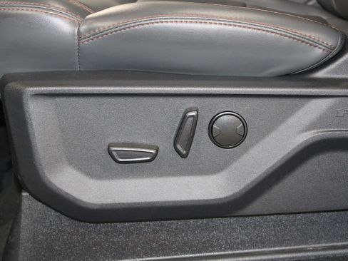 Used 2025 Ford Expedition Active AWD/4WD image 24