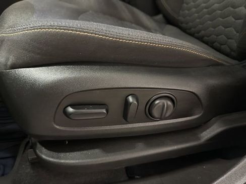 Used 2021 Chevrolet Equinox LT image 8