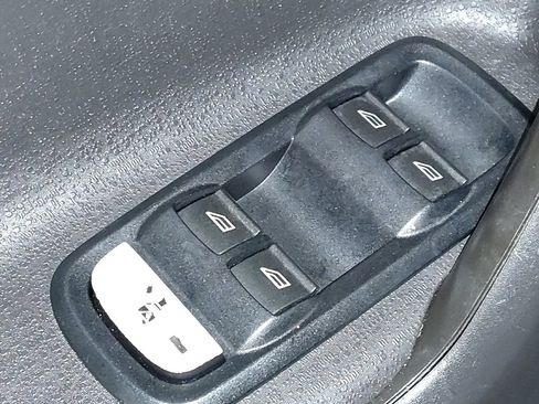 Used 2019 Ford Fiesta SE w/ Equipment Group 201A FWD image 27