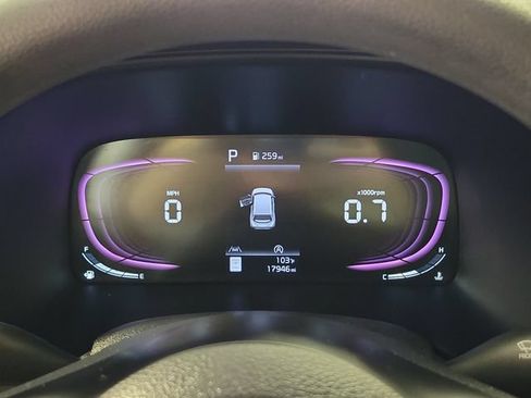 Used 2025 Kia Soul LX w/ LX Technology Package FWD image 27