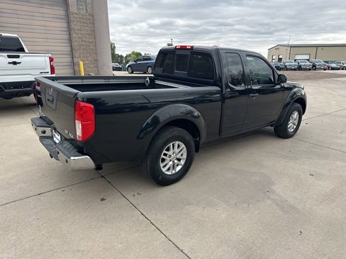 Used 2015 Nissan Frontier SV w/ SV Value Truck Package AWD/4WD image 31