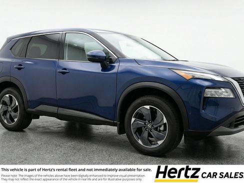 Used 2025 Nissan Rogue SV AWD/4WD image 1