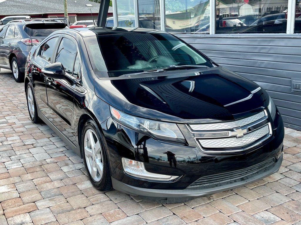 Used 2013 Chevrolet Volt FWD image 4