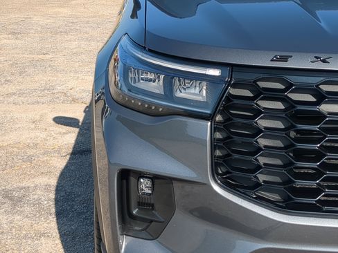 Used 2025 Ford Explorer ST-Line w/ Premium Package AWD/4WD image 8