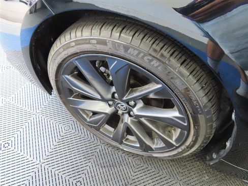 Used 2023 Toyota Corolla SE FWD image 9