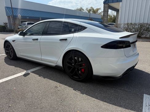 Used 2021 Tesla Model S Plaid image 4