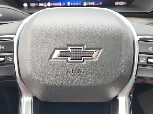 Used 2024 Chevrolet Colorado ZR2 w/ Technology Package AWD/4WD image 37