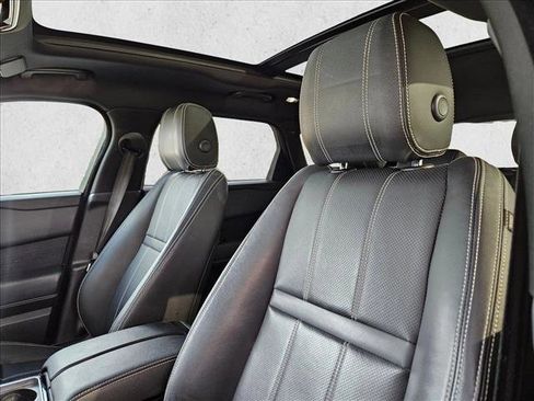 Used 2021 Land Rover Range Rover Velar R-Dynamic S image 19
