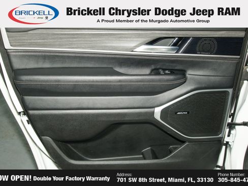 Used 2024 Jeep Wagoneer L Series II RWD image 13