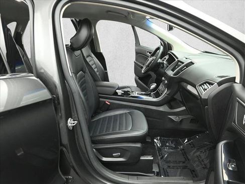 Used 2016 Ford Edge SEL w/ Equipment Group 201A AWD/4WD image 28