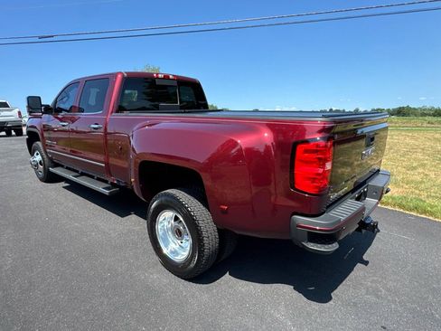 Used 2016 GMC Sierra 3500 Denali w/ Duramax Plus Package AWD/4WD image 4
