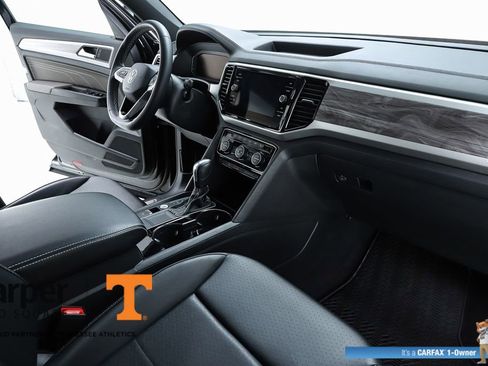 Used 2023 Volkswagen Atlas Cross Sport SE FWD image 33