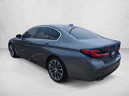 Used 2022 BMW 530i w/ Premium Package RWD image 8