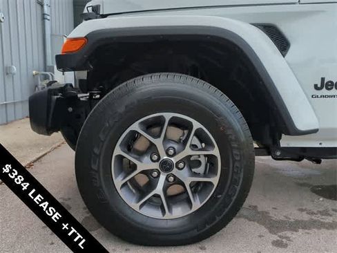 New 2025 Jeep Gladiator Sport image 13