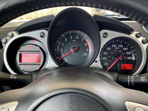 Used 2014 Nissan 370Z Coupe image 12