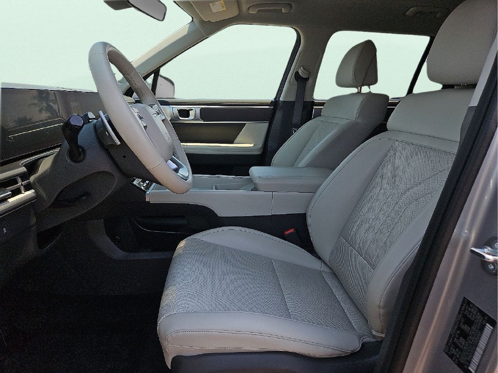 Used 2026 Hyundai Santa Fe SEL AWD/4WD image 13