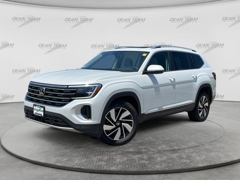 Used 2026 Volkswagen Atlas SEL AWD/4WD image 3