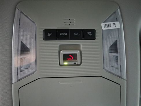 Used 2024 Toyota RAV4 LE AWD/4WD image 32