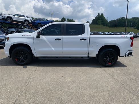 Used 2024 Chevrolet Silverado 1500 RST w/ Redline Edition AWD/4WD image 3