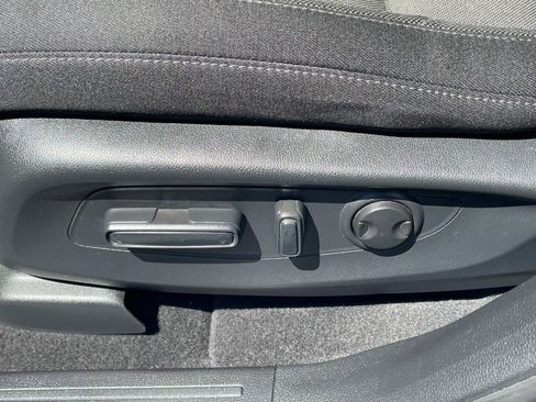 Used 2024 Honda CR-V EX image 19