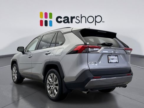 Used 2021 Toyota RAV4 Limited image 3