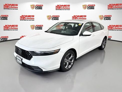 Used 2024 Honda Accord EX image 12