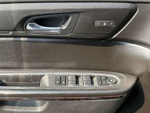 Used 2017 Chevrolet Traverse Premier AWD/4WD image 10